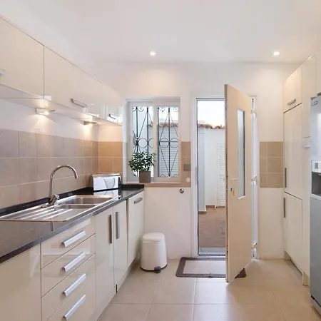 Nicola Сasa de vacaciones *