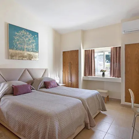 Nicola * Vale do Lobo